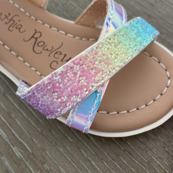 Cynthia Rowley size 6 irredescent rainbow sandals - Picture 11 of 15